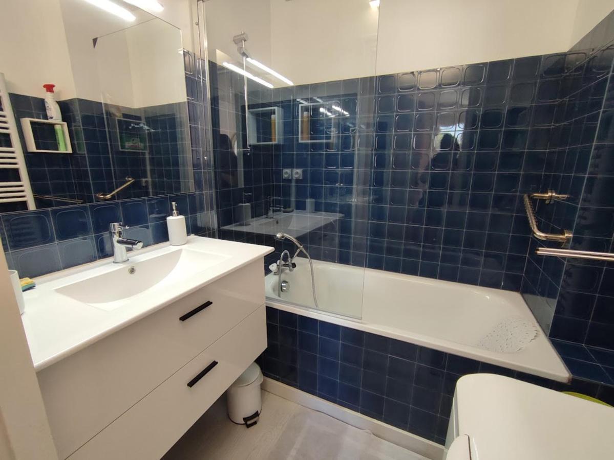 Chez Dominique, T2, Centre Ville, Vue Montagne, Wifi, 4 Personnes Bagnères-de-Luchon Exterior foto