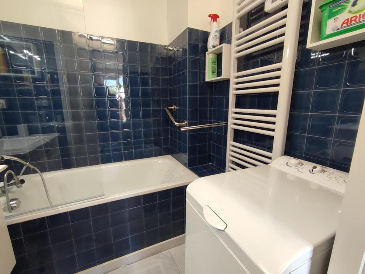 Chez Dominique, T2, Centre Ville, Vue Montagne, Wifi, 4 Personnes Bagnères-de-Luchon Exterior foto
