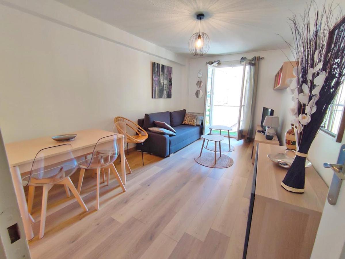 Chez Dominique, T2, Centre Ville, Vue Montagne, Wifi, 4 Personnes Bagnères-de-Luchon Exterior foto